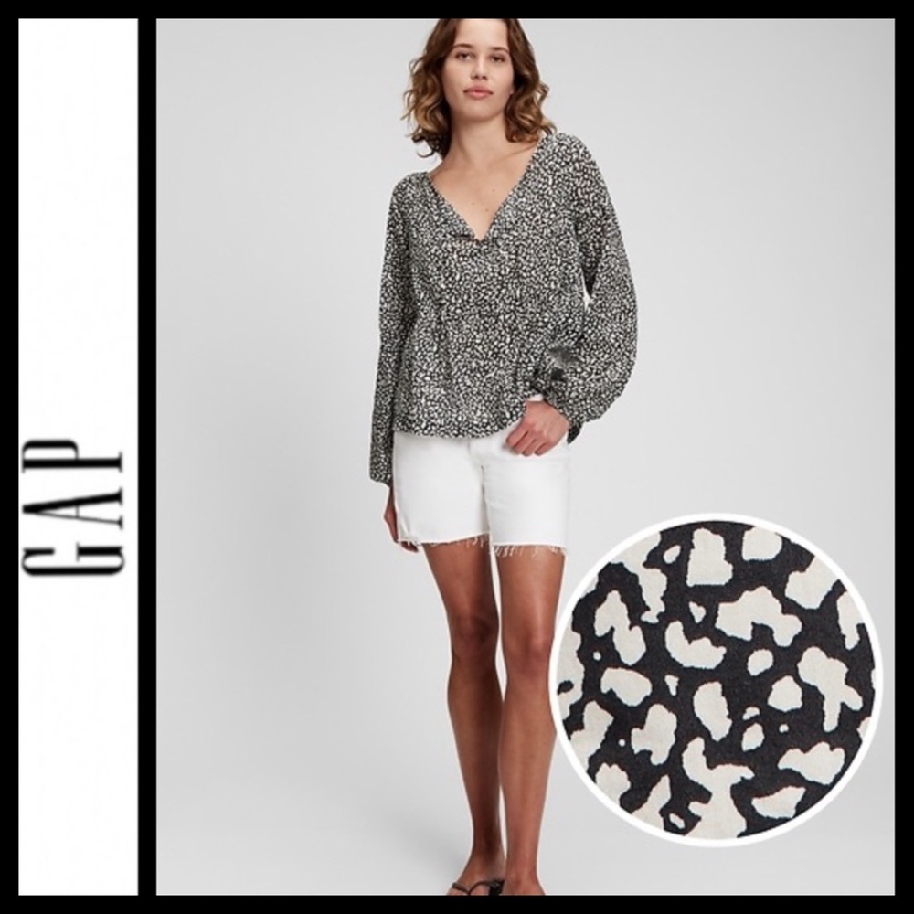 NWT GAP Printed Peplum Top